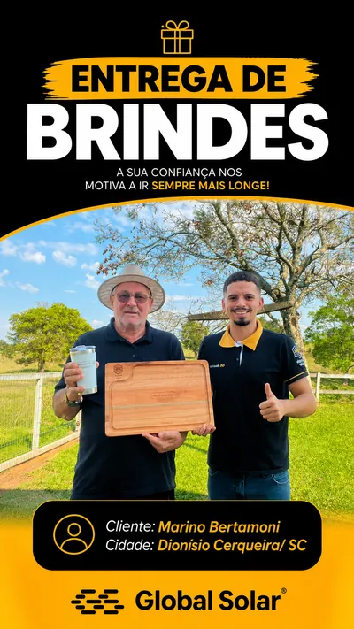 Entrega de brinde a clientes da Global Solar em Dionísio Cerqueira