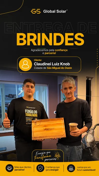 Entrega de brinde a clientes da Global Solar em São Miguel do Oeste
