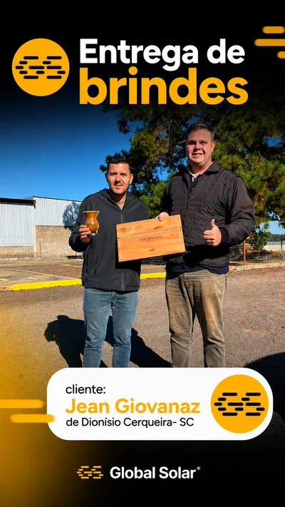 Entrega de brinde a clientes da Global Solar em Dionísio Cerqueira